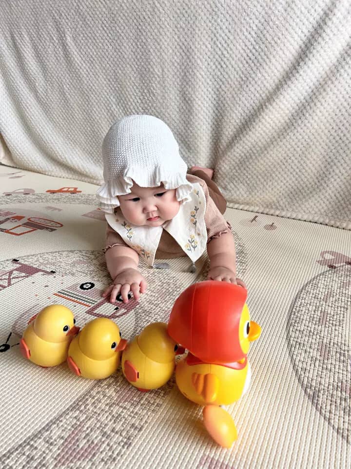 Canard Interactif – Un Compagnon d'Éveil pour Bébé